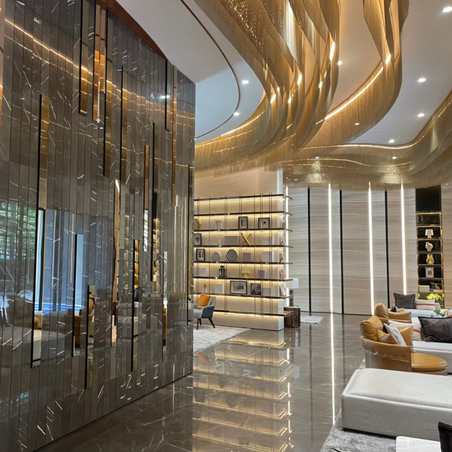 The Tree Patthanakarn-Ekkamai